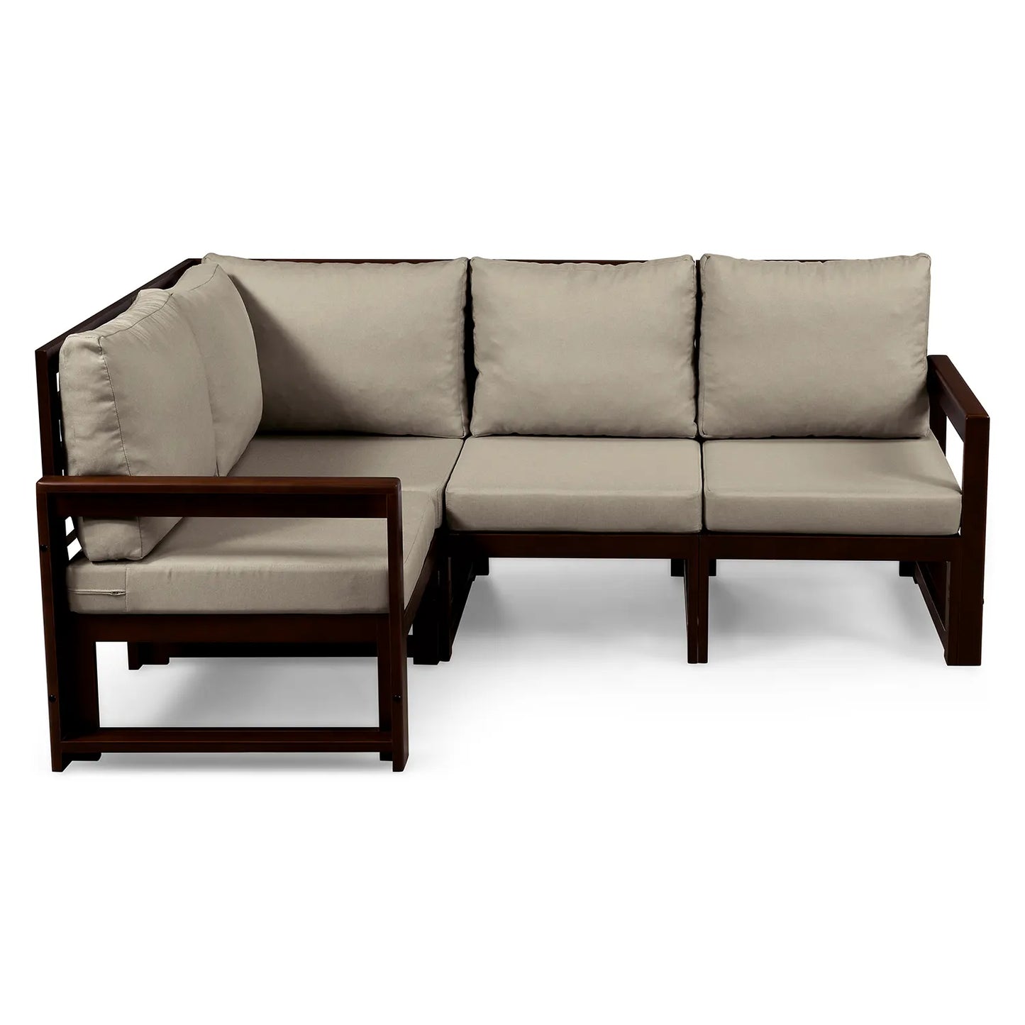 drewniana sofa 4 osobowa chillout z bezowymi poduszkami